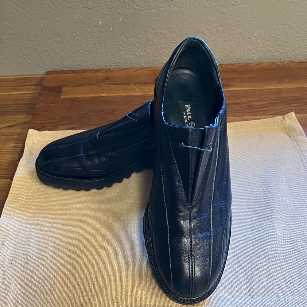 Paul Green Black Leather Flats with Elastic Panels size W 9.5,  M 7